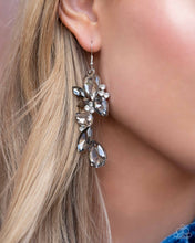 Load image into Gallery viewer, Earrings Fancy Flaunter - Silver E434