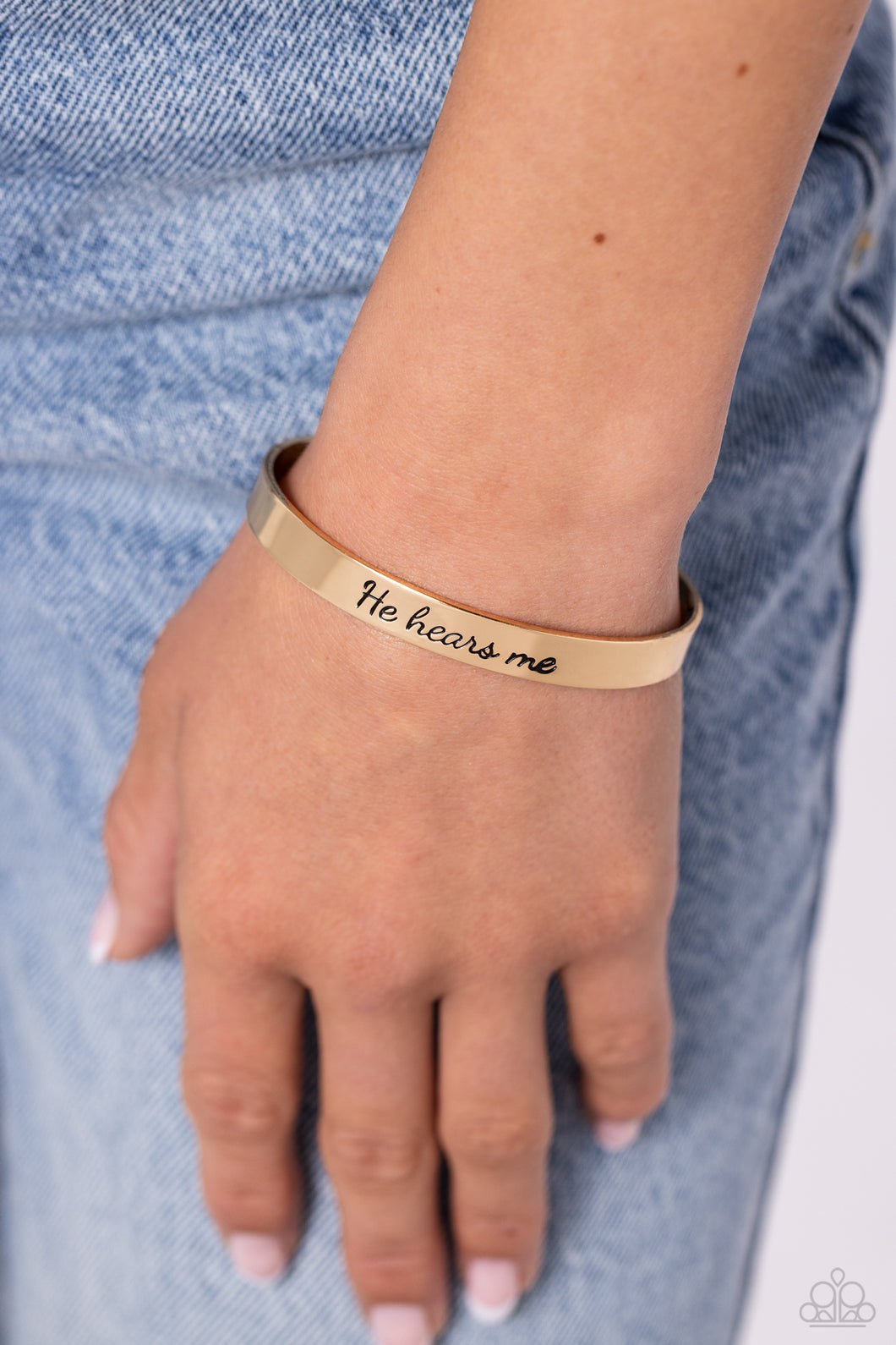 Bracelets He Hears - Gold Inspirational