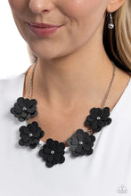 Load image into Gallery viewer, Necklaces Balance of FLOWER - Black N2103
